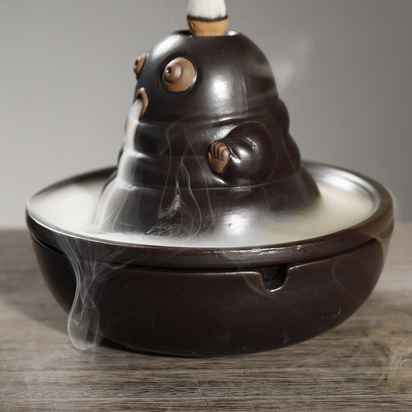 Ceramic agarwood smoke backflow aromatherapy burner ornament, creative Kung Fu baby backflow incense burner ashtray - Toy Collection